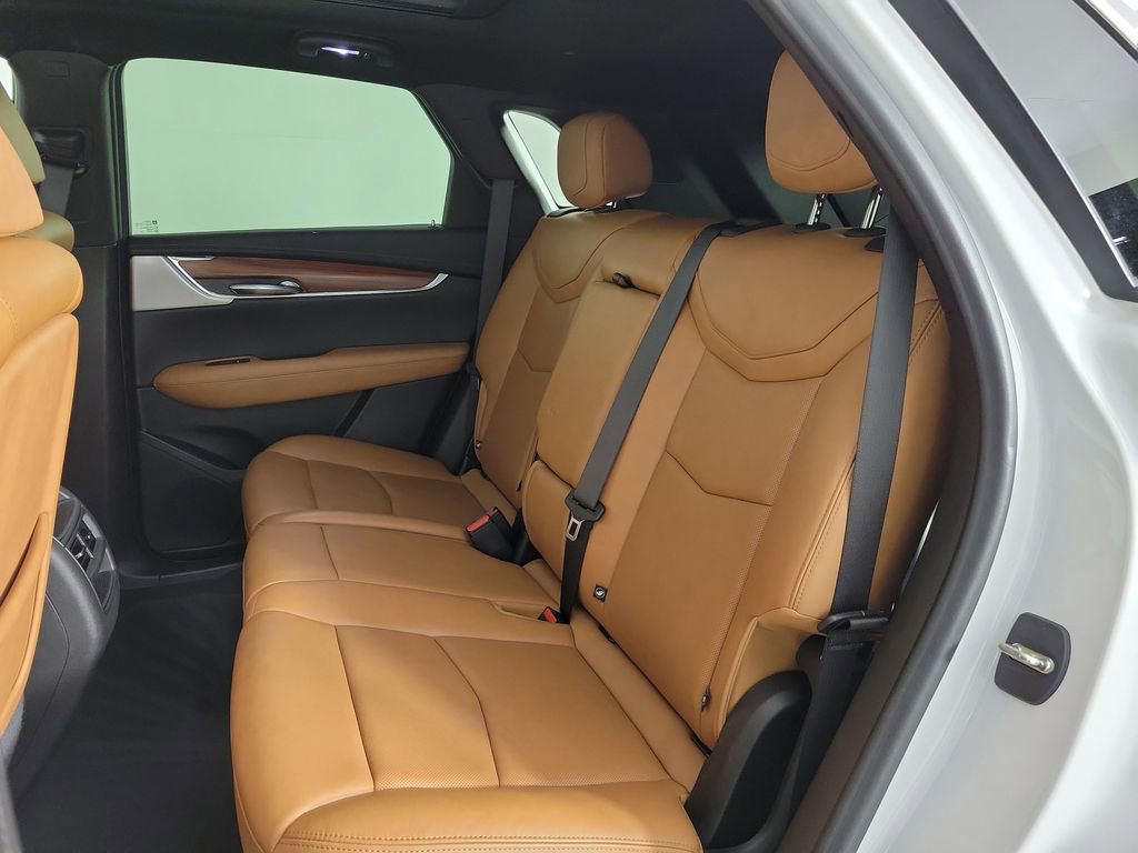 Used 2020 Cadillac XT5 Premium Luxury FWD image 11