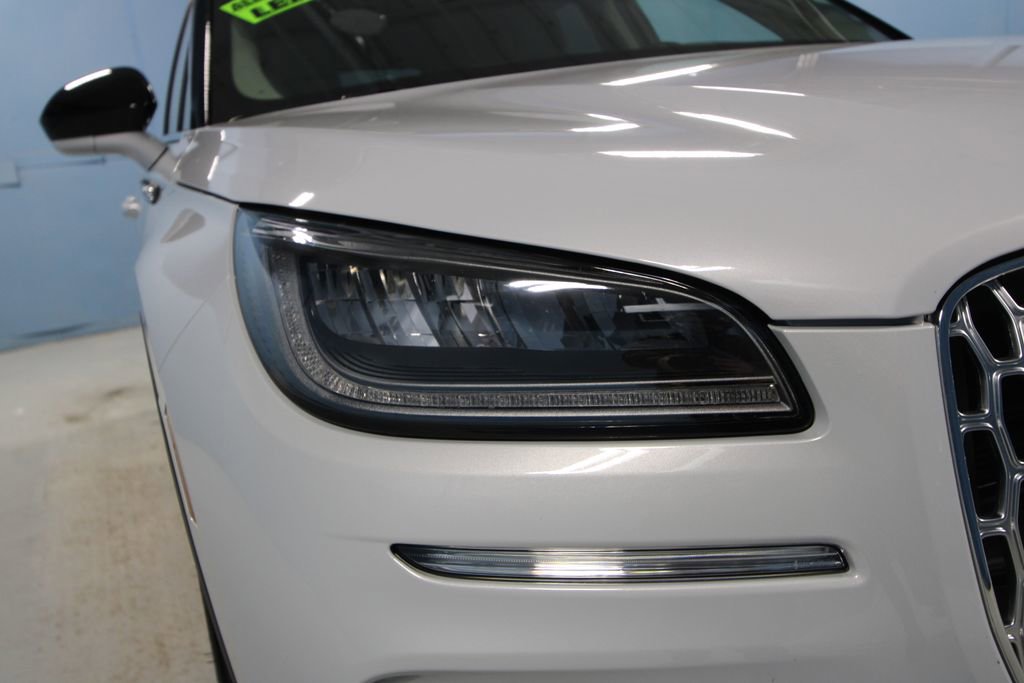 Used 2025 Lincoln Corsair AWD image 38