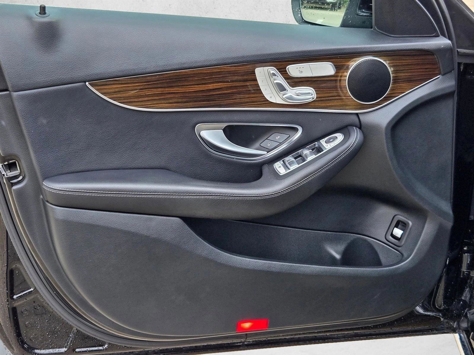 Used 2019 Mercedes-Benz C 300 Sedan image 10