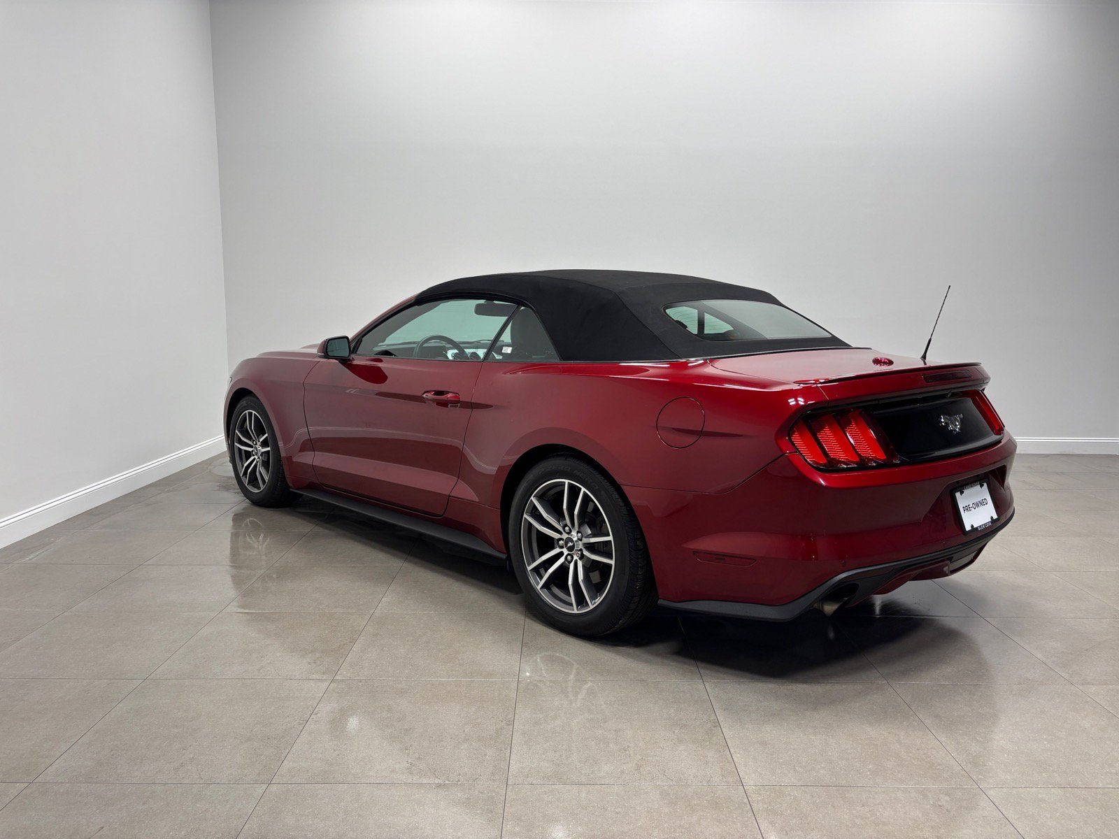 Used 2016 Ford Mustang Premium w/ Equipment Group 201A RWD image 10