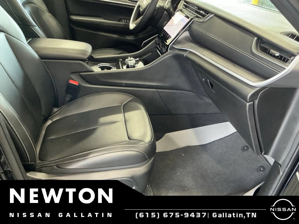 Used 2024 Jeep Grand Cherokee L Limited AWD/4WD image 10