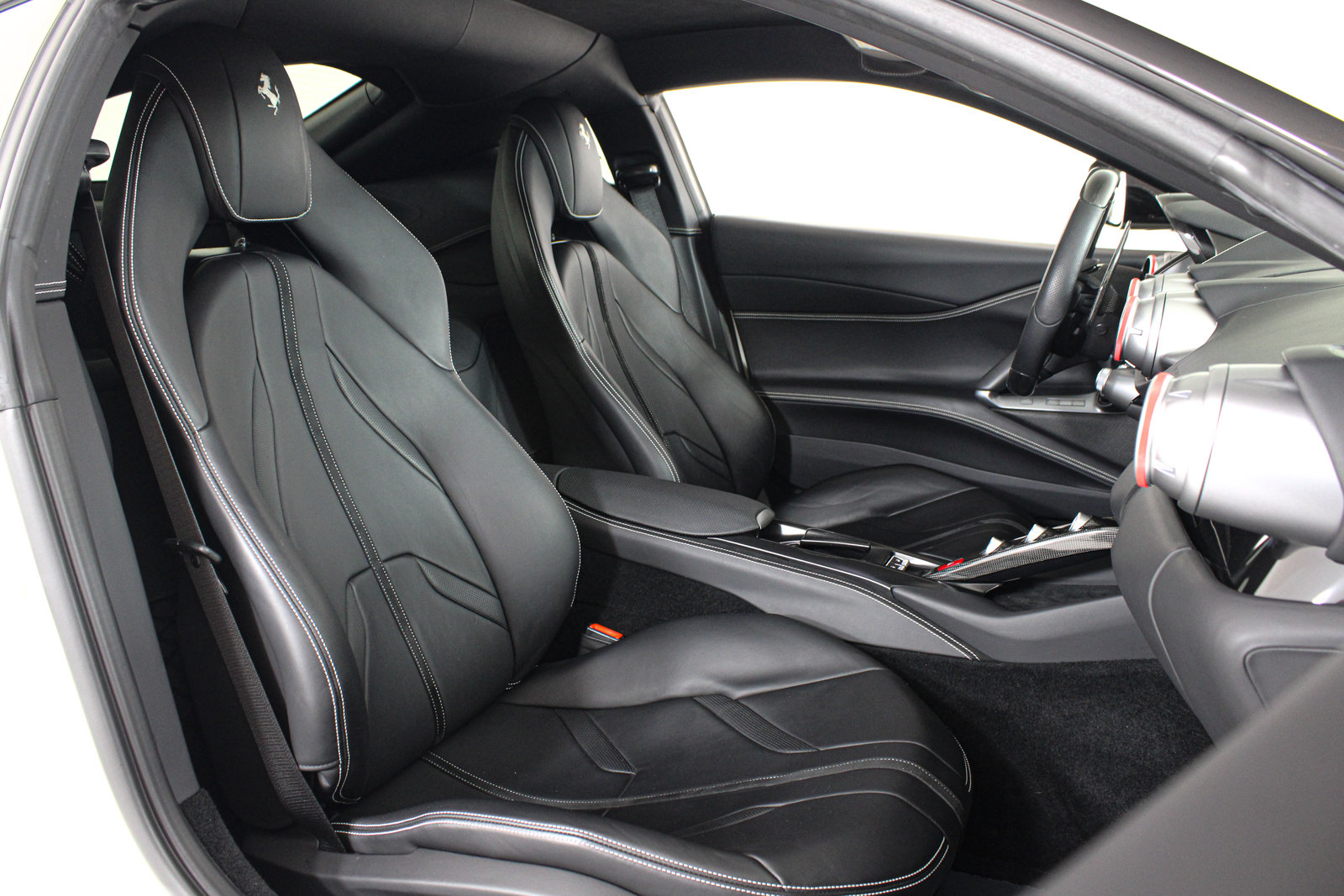 Used 2019 Ferrari 812 Superfast RWD image 23
