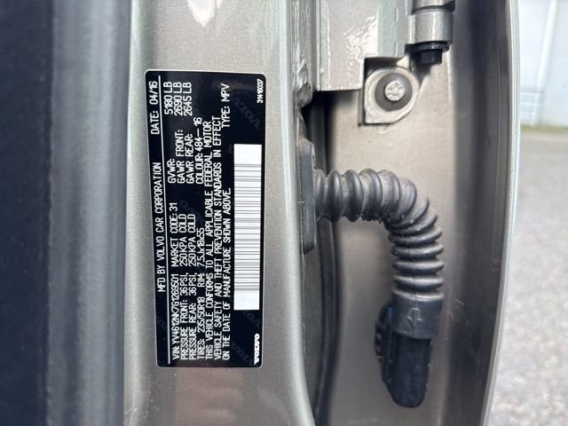 Used 2016 Volvo XC70 T5 Premier w/ Proximity Package image 30