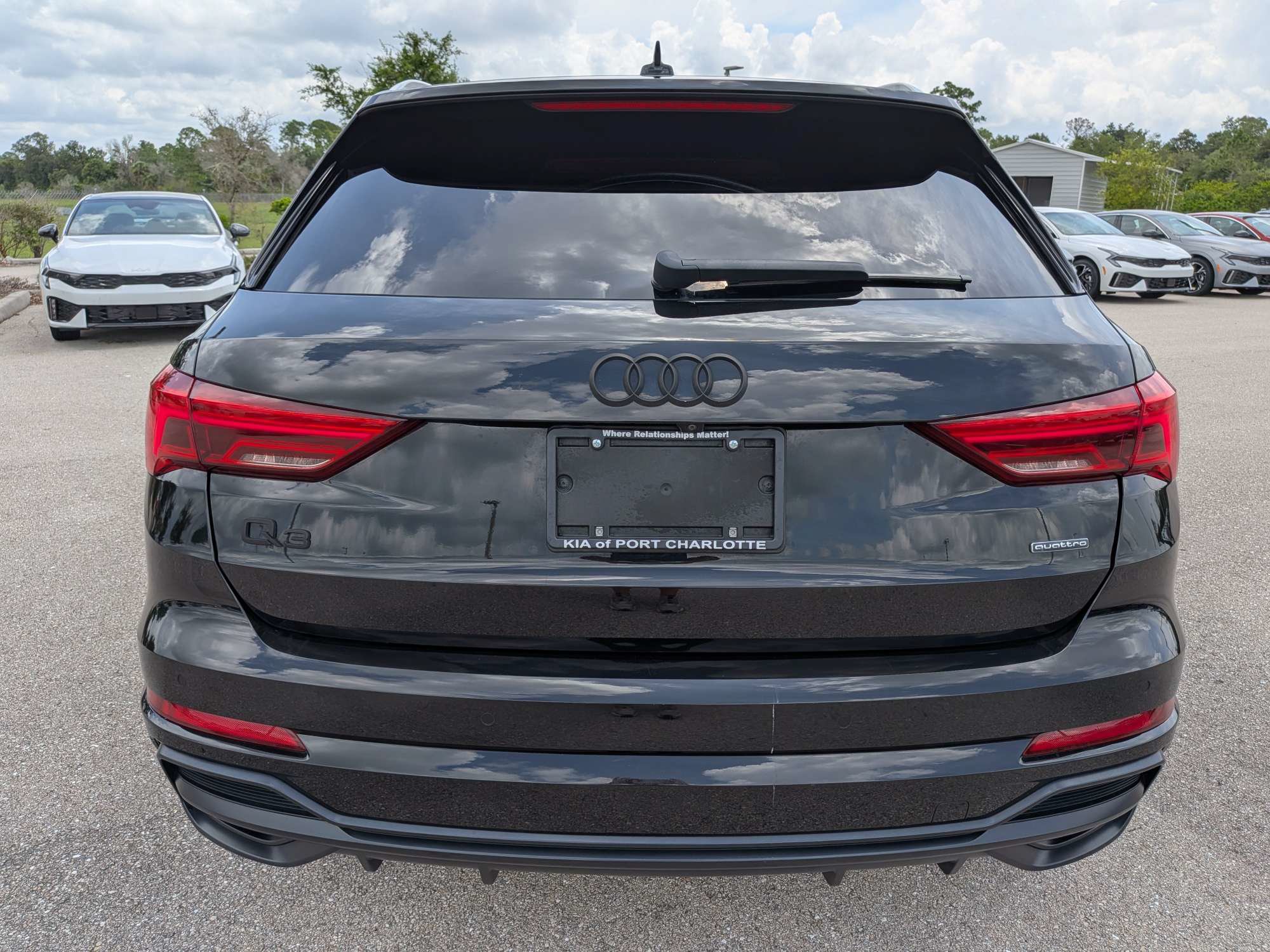 Used 2020 Audi Q3 2.0T Premium w/ Convenience Package AWD/4WD image 6