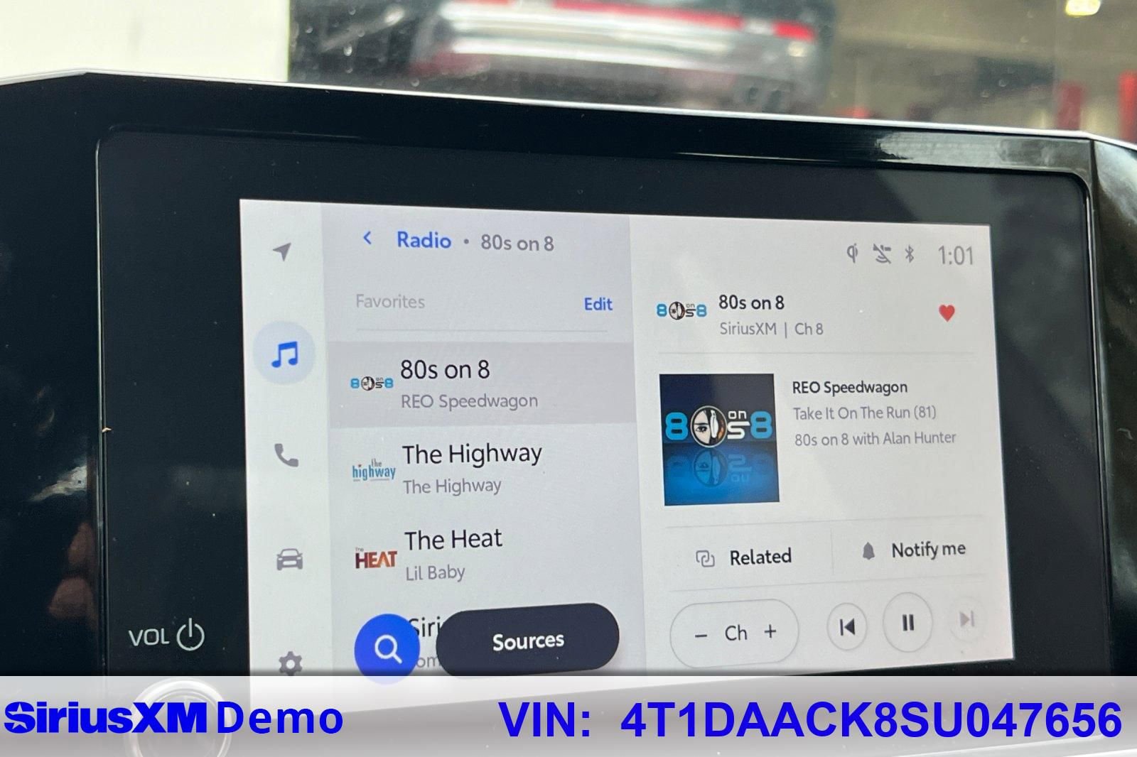 Certified 2025 Toyota Camry SE image 30