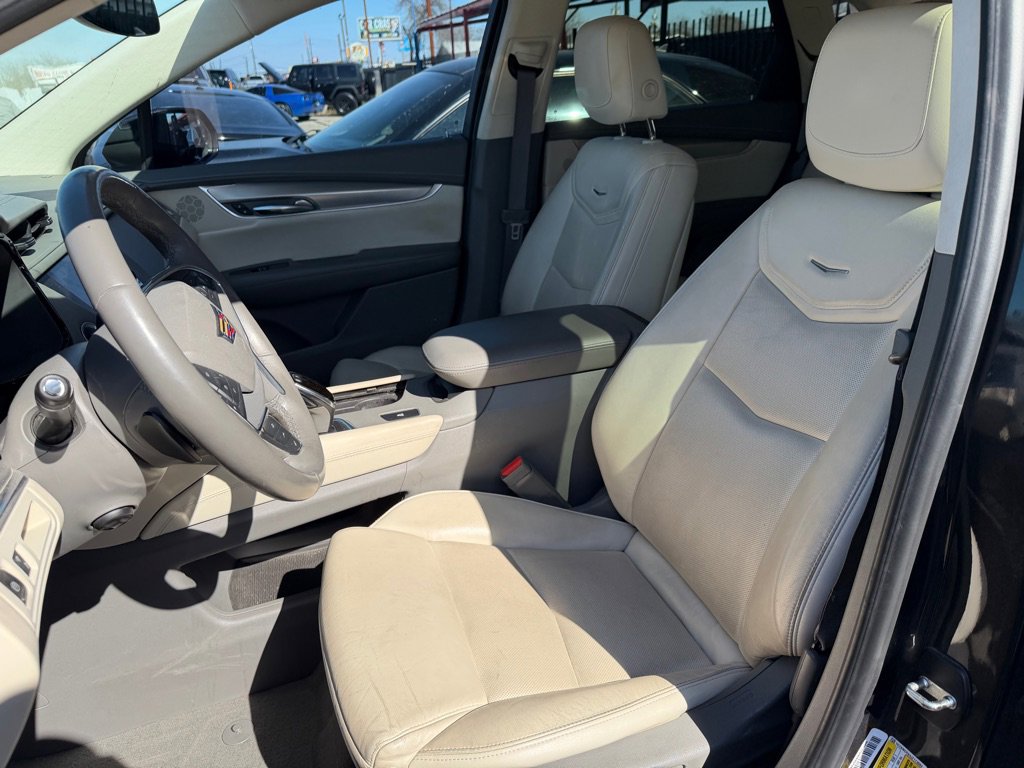 Used 2018 Cadillac XT5 Luxury w/ Driver Awareness Package FWD image 25