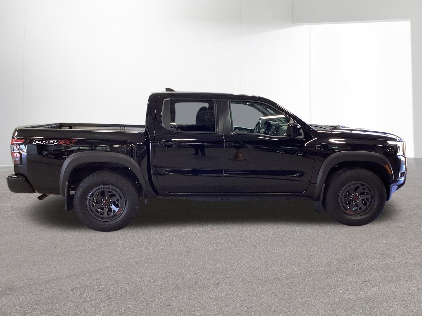 Used 2025 Nissan Frontier PRO-4X w/ Pro Premium Package AWD/4WD image 6