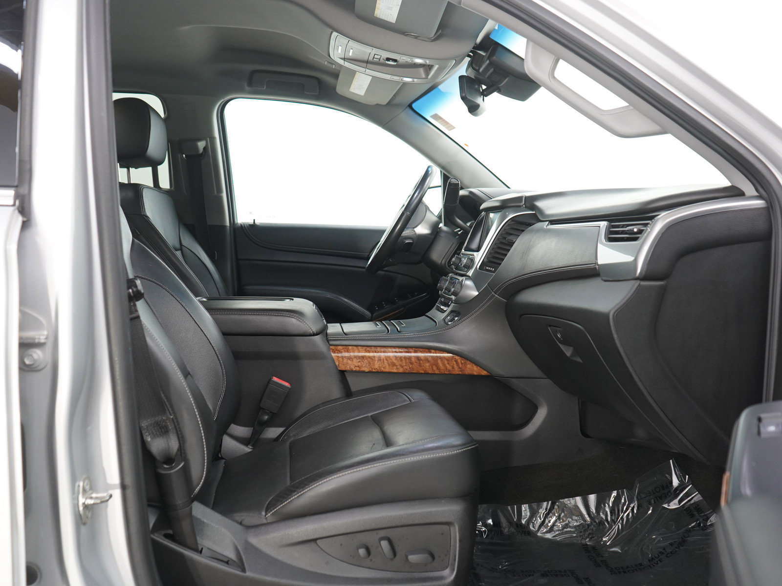 Used 2018 Chevrolet Suburban Premier AWD/4WD image 11