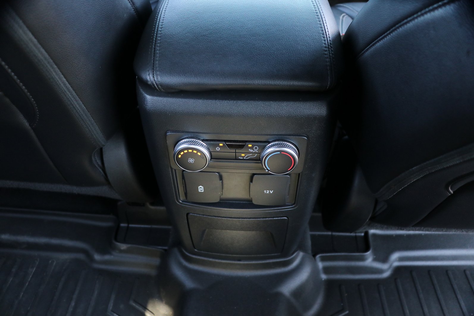 Used 2022 Ford Explorer ST AWD/4WD image 33