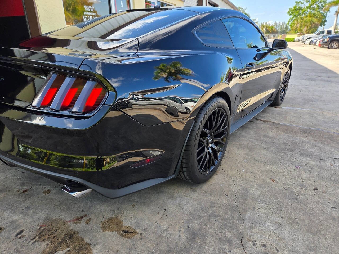 Used 2016 Ford Mustang GT Premium w/ GT Performance Package RWD image 8