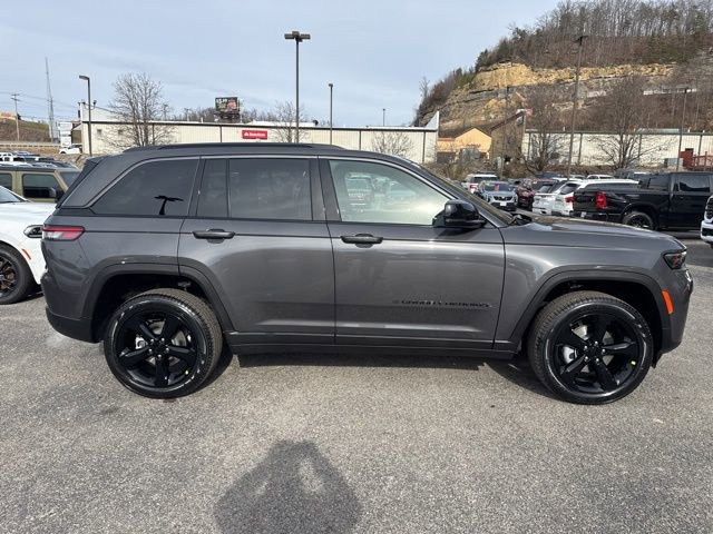 New 2026 Jeep Grand Cherokee Limited w/ Limited Altitude Package AWD/4WD image 2