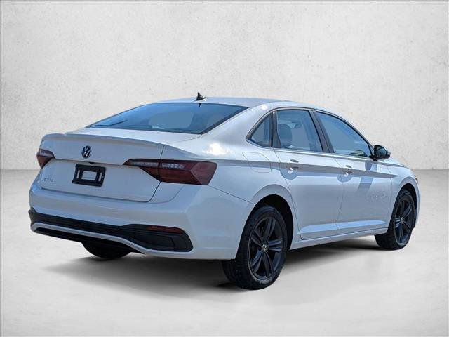 Used 2024 Volkswagen Jetta SE image 5