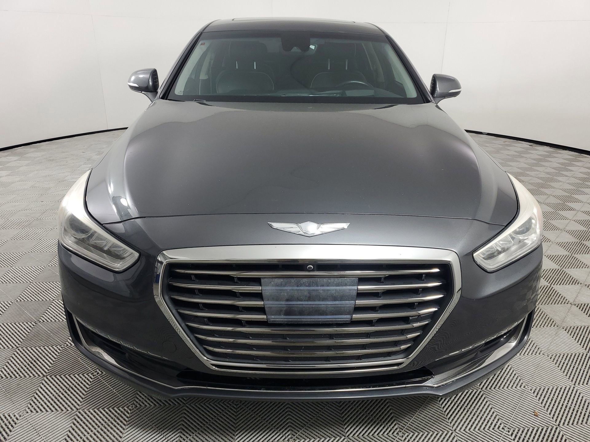 Used 2017 Genesis G90 3.3T Premium image 3