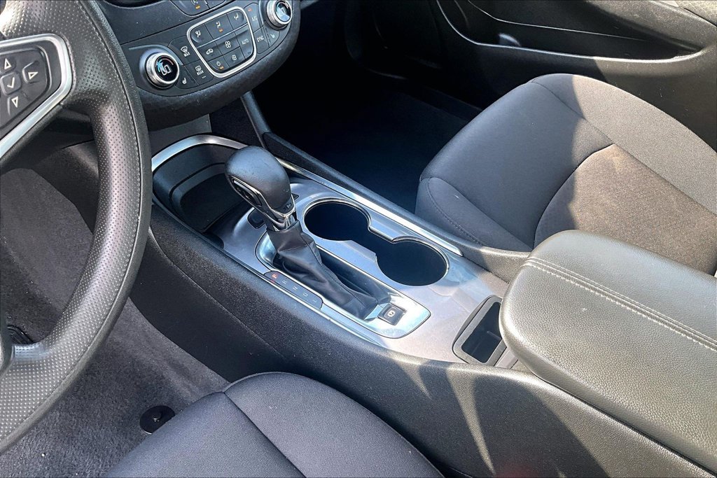 Used 2023 Chevrolet Malibu LT FWD image 15