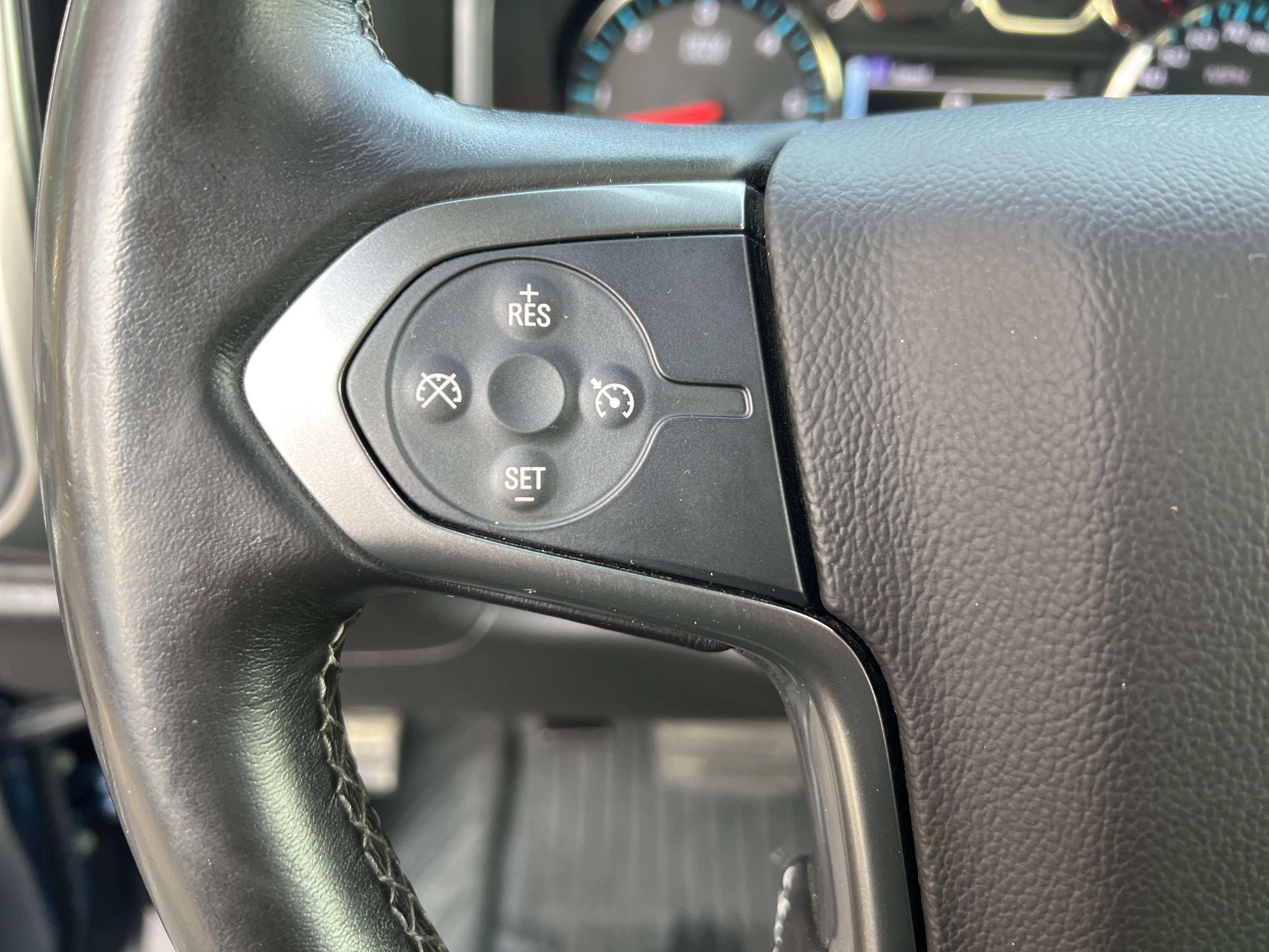 Used 2018 Chevrolet Silverado 1500 LT w/ All Star Edition image 19