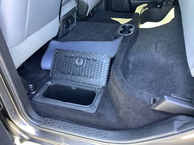 Used 2017 RAM 1500 Express RWD image 24