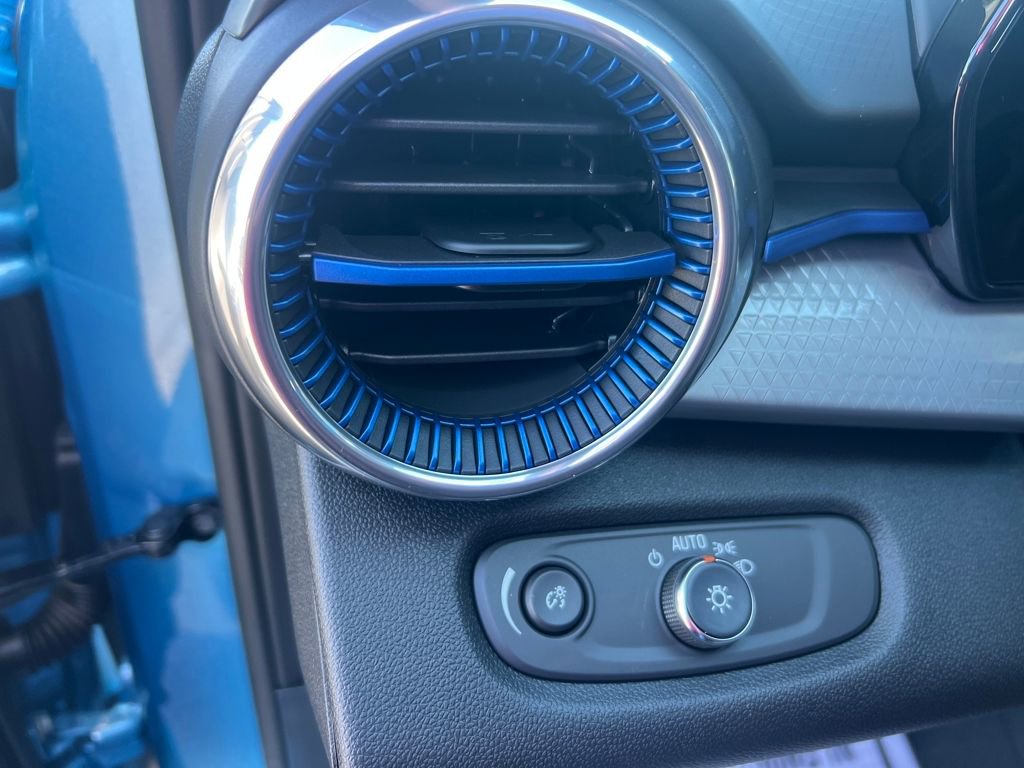 New 2026 Chevrolet Trax LT w/ Driver Confidence Package image 12