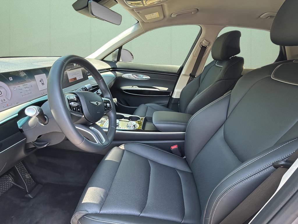 Certified 2026 Genesis GV70 2.5T AWD/4WD image 18
