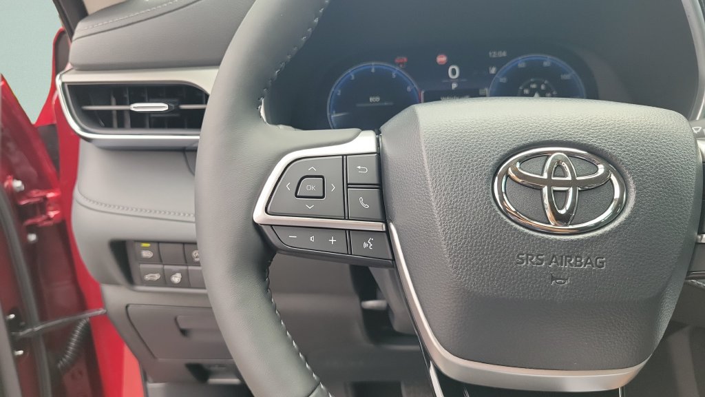 New 2026 Toyota Highlander Limited AWD/4WD image 16