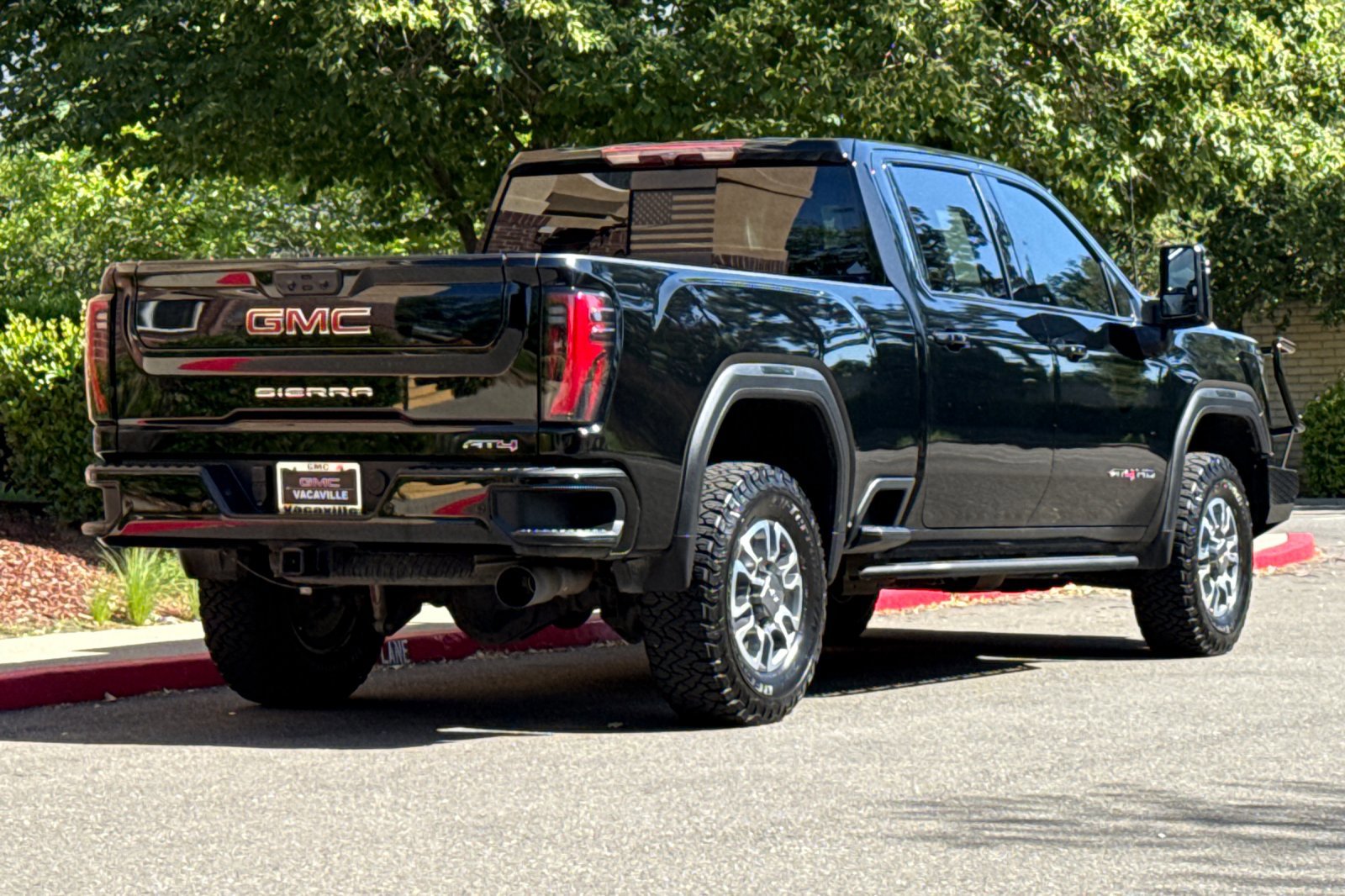 Used 2024 GMC Sierra 2500 AT4 w/ Max Trailering Package AWD/4WD image 5