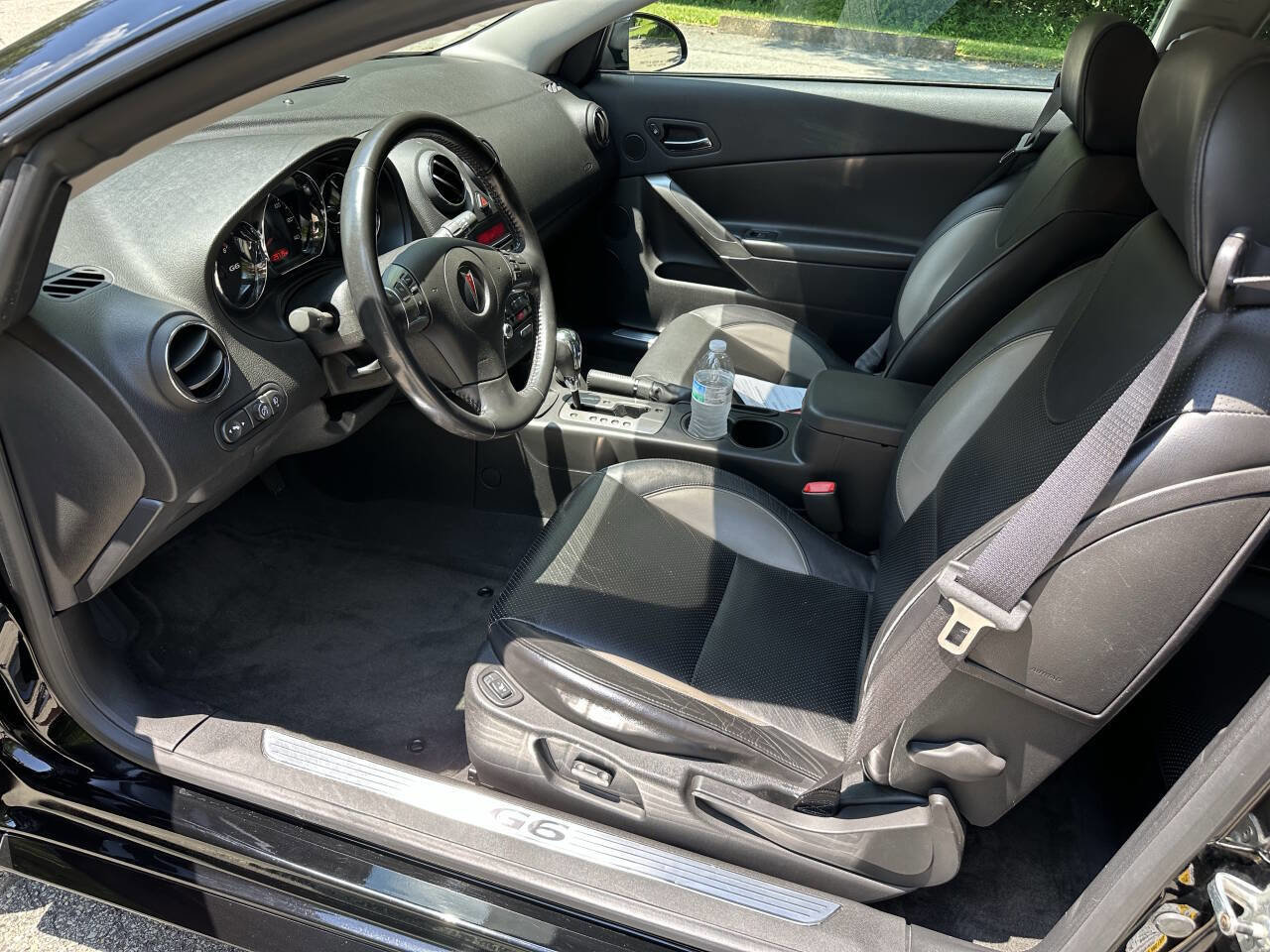 Used 2008 Pontiac G6 GXP w/ Sun And Sound Package image 17