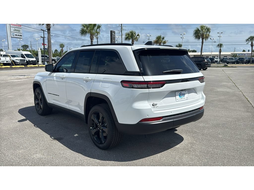 New 2026 Jeep Grand Cherokee Limited w/ Limited Altitude Package RWD image 4