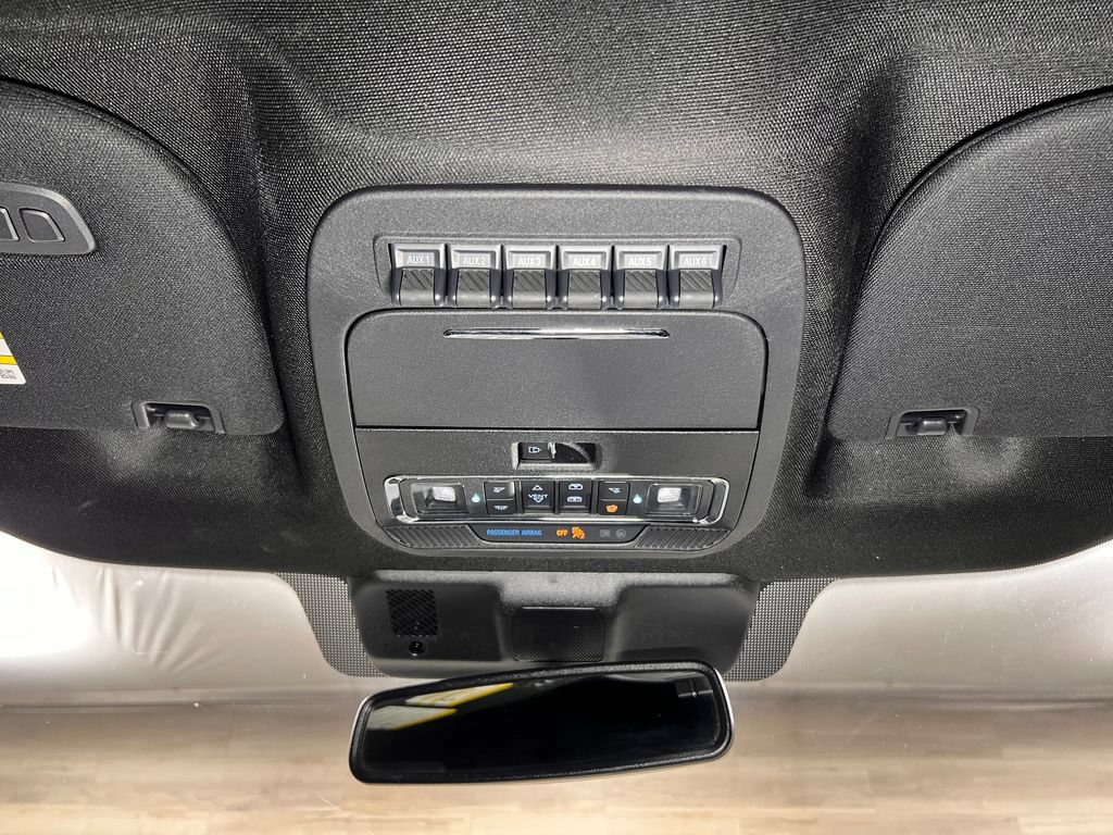 Used 2025 Ford F150 Raptor AWD/4WD image 18