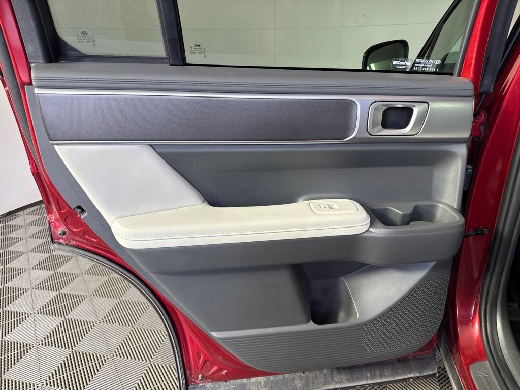 Used 2025 Hyundai Santa Fe SEL AWD/4WD image 32