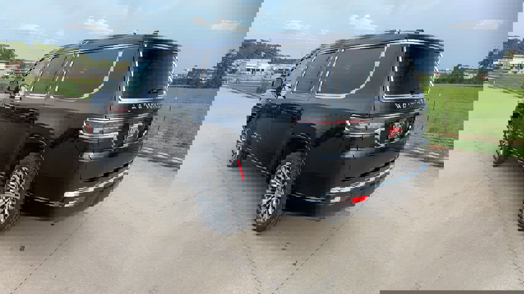 New 2024 Jeep Grand Wagoneer L w/ Rear Seat Video Group 1 image 7