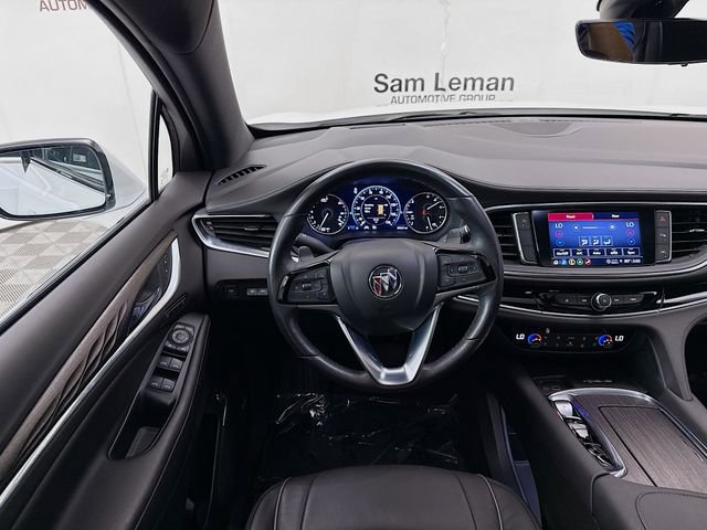 Used 2023 Buick Enclave Avenir image 24