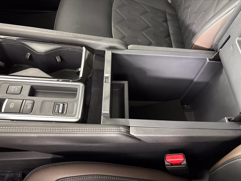 New 2026 Nissan Pathfinder Platinum w/ Cargo Package FWD image 35
