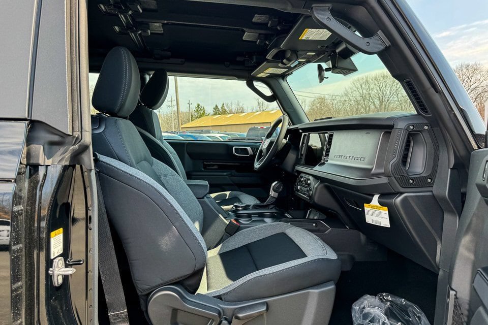 New 2026 Ford Bronco 2-Door w/ Sasquatch Package AWD/4WD image 16