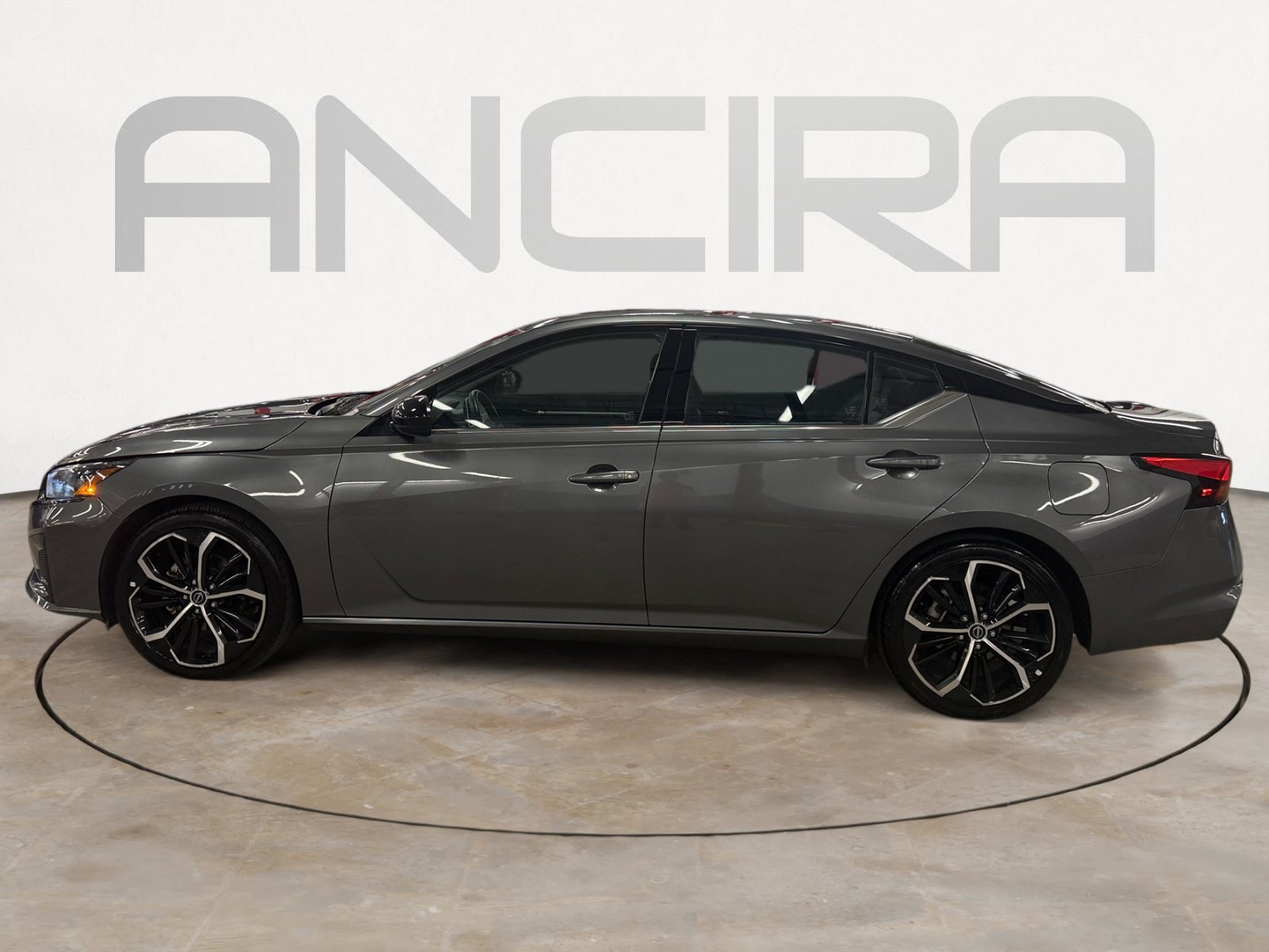 Used 2024 Nissan Altima 2.5 SR FWD image 7