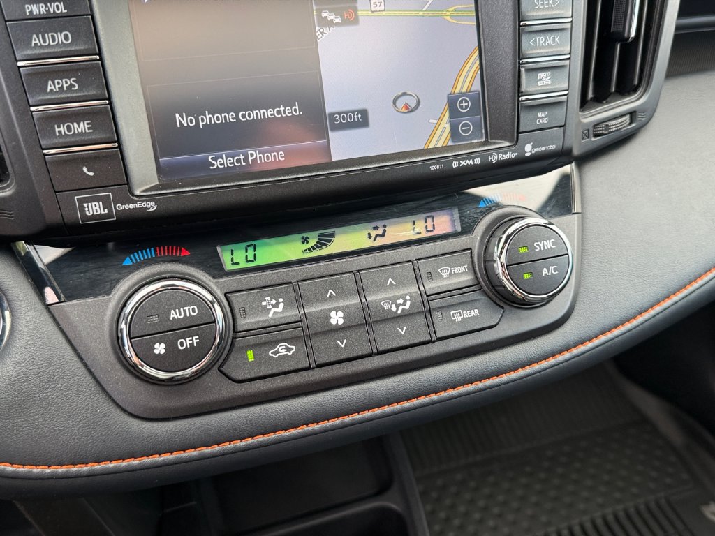 Used 2018 Toyota RAV4 SE w/ Power Extra Value Package AWD/4WD image 17
