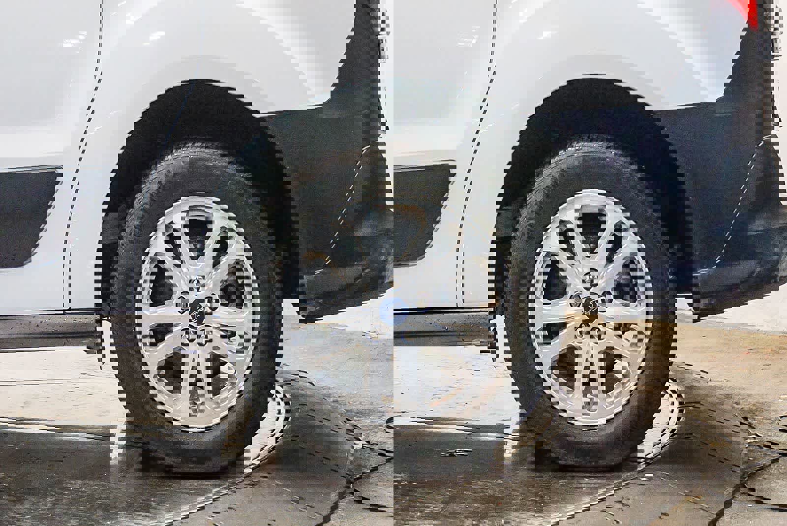 Used 2022 Ford Transit Connect XL image 10