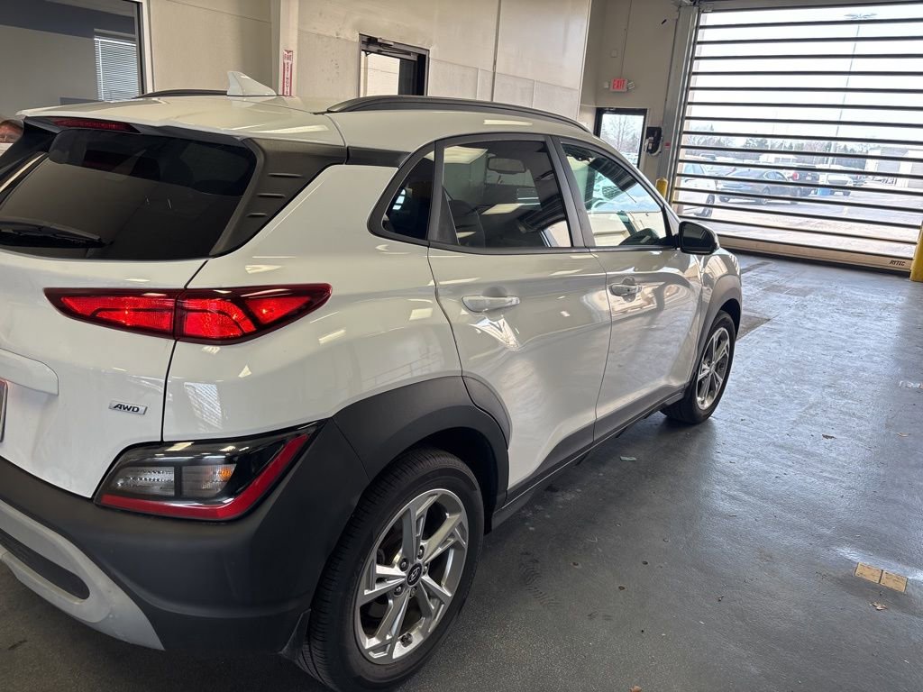 Used 2023 Hyundai Kona SEL image 4