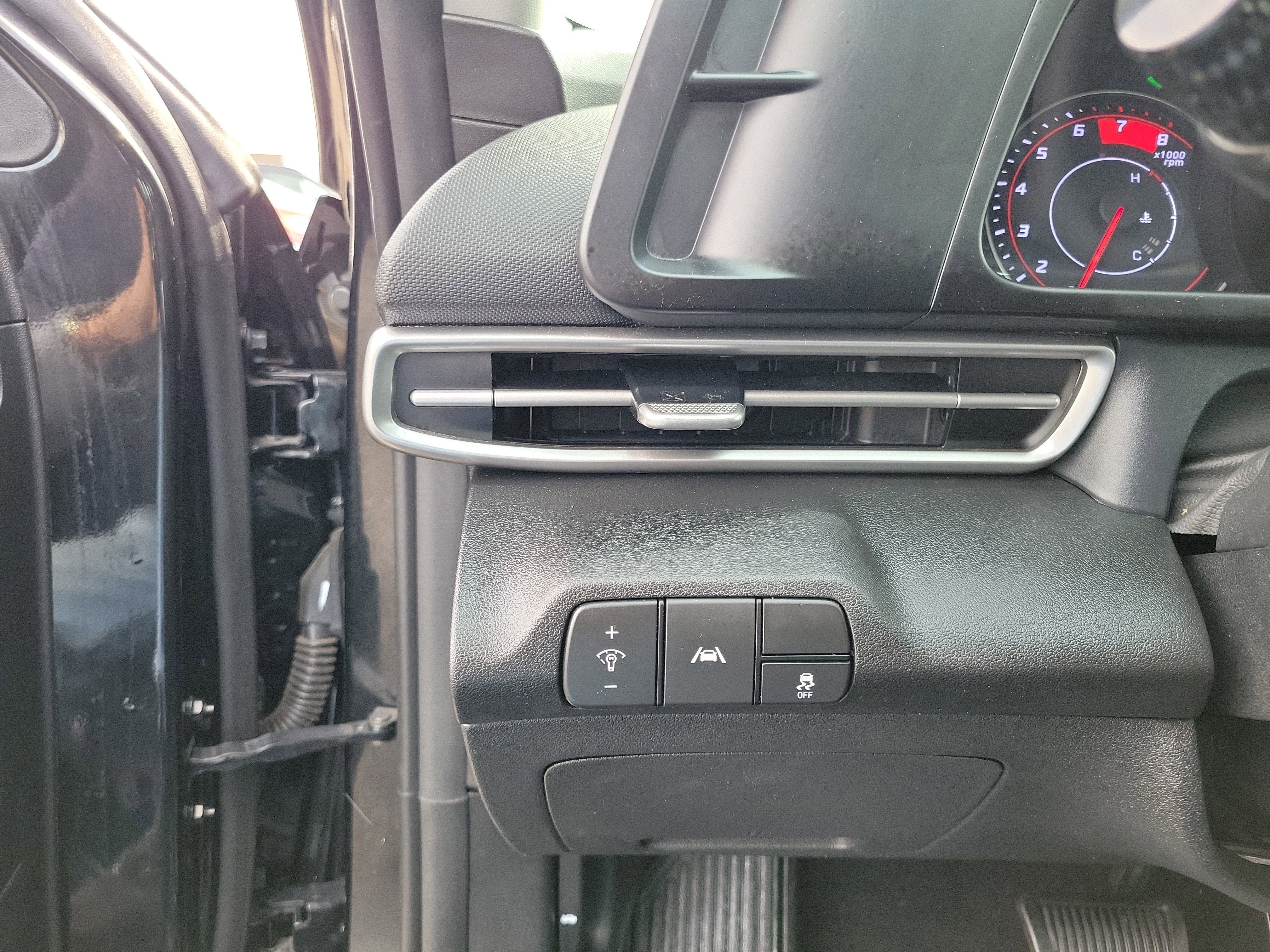 Used 2023 Hyundai Elantra SEL FWD image 21