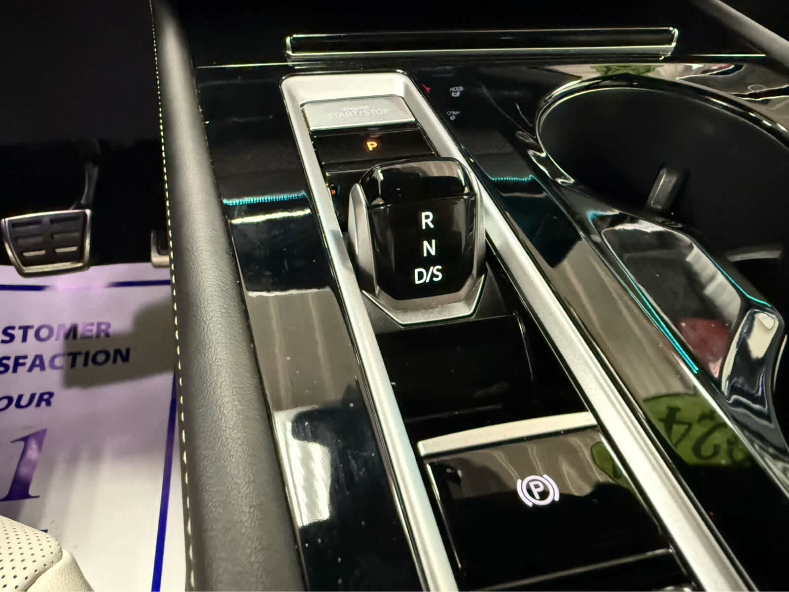 Used 2024 Volkswagen Atlas Cross Sport SEL Premium R-Line image 20