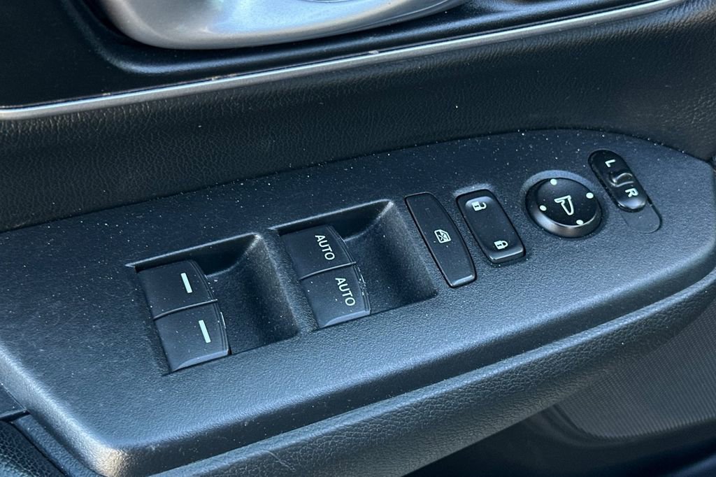 Used 2017 Honda CR-V EX-L image 12