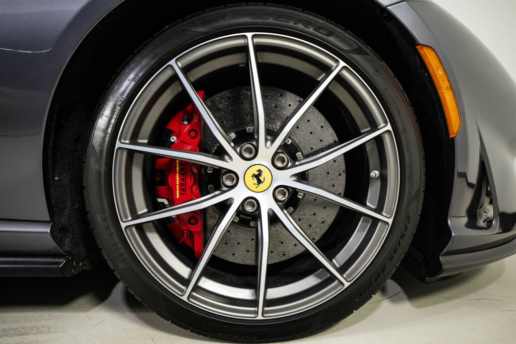 Used 2022 Ferrari 812 GTS RWD image 15