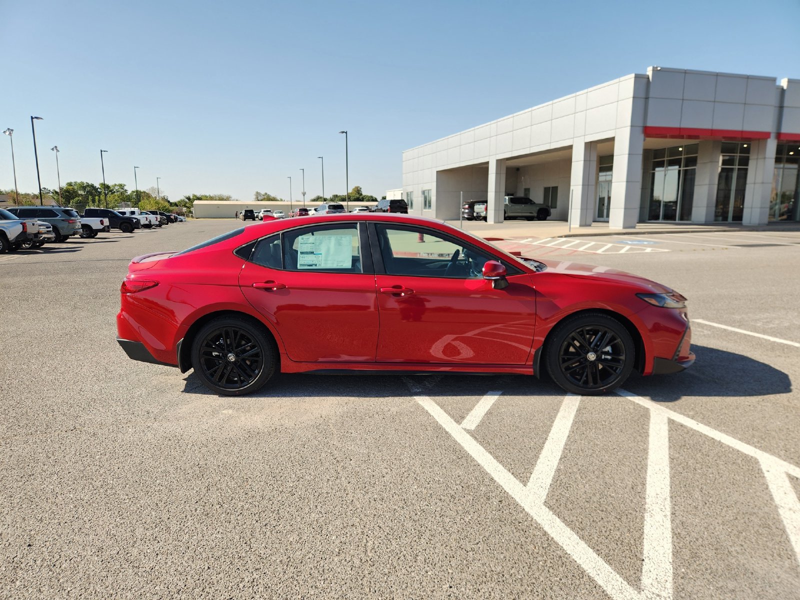 New 2026 Toyota Camry SE w/ Convenience Package FWD image 7