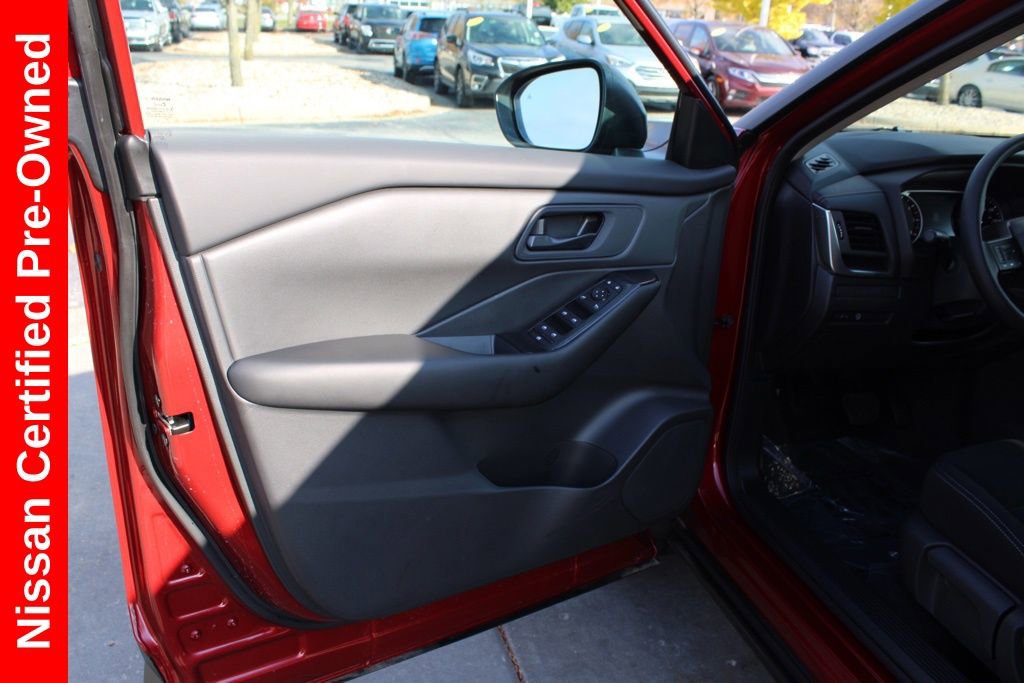 Certified 2025 Nissan Rogue S image 18