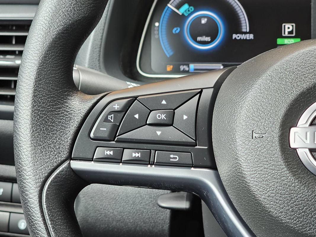 Used 2025 Nissan Leaf S FWD image 19