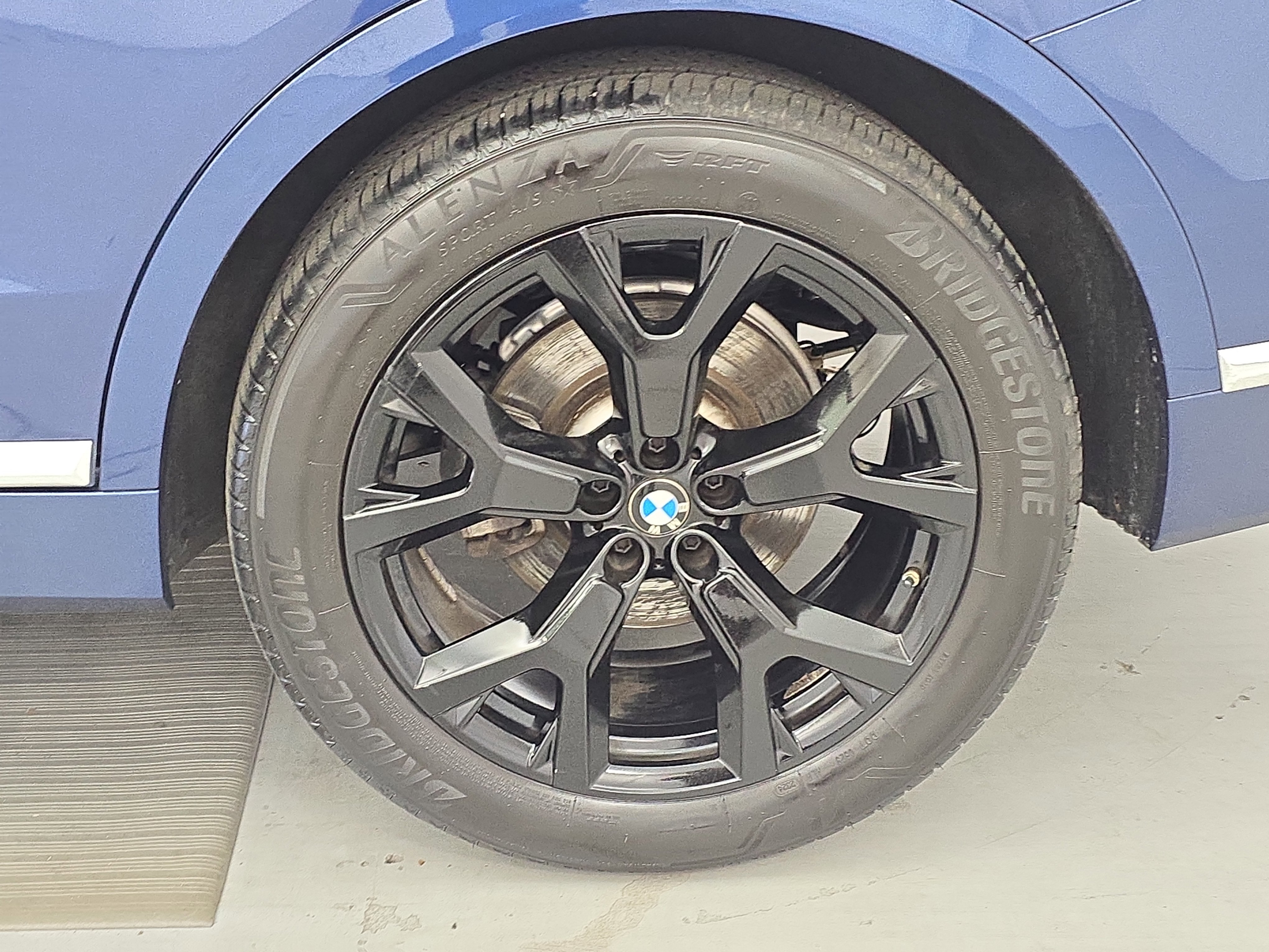 Used 2021 BMW X7 xDrive40i w/ Premium Package image 36