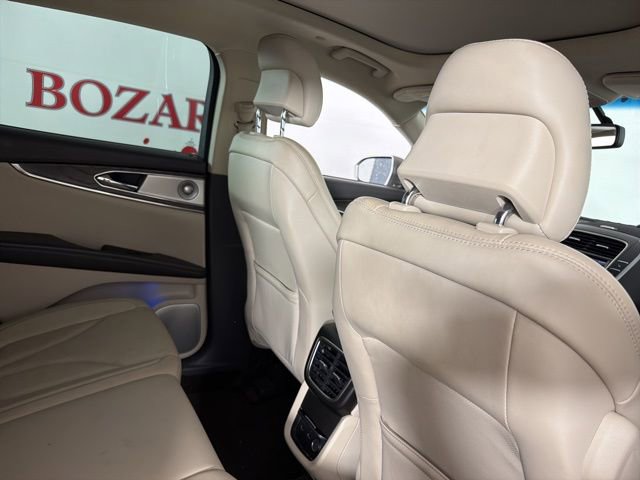 Used 2016 Lincoln MKX Reserve w/ Luxury Package FWD image 19