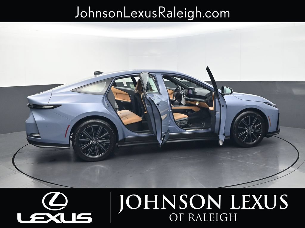 New 2027 Lexus ES 350h AWD image 32