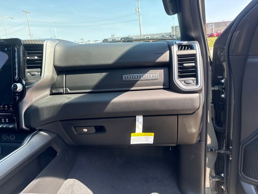New 2026 RAM 1500 4x4 Crew Cab image 30