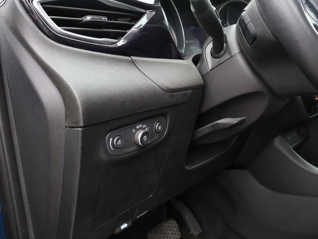 Used 2020 Buick Encore GX Preferred w/ Cold Weather Comfort Package FWD image 22