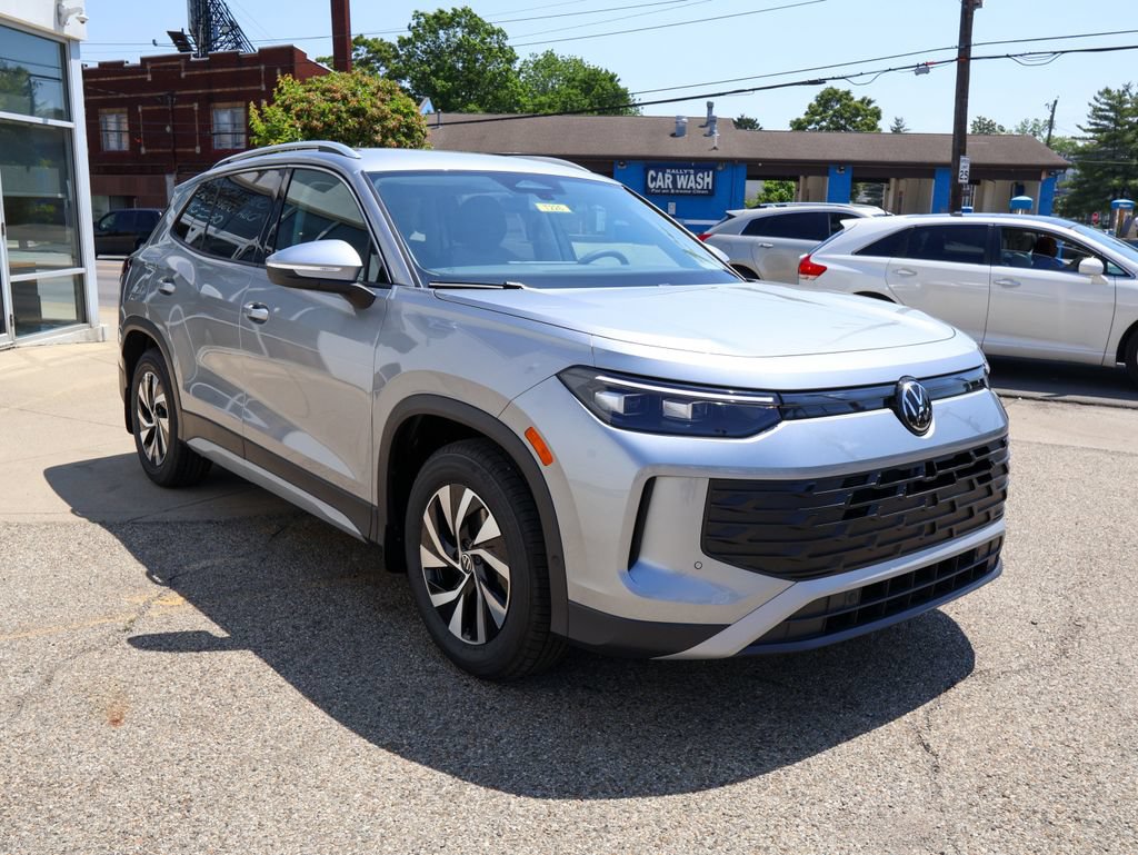 New 2026 Volkswagen Tiguan S FWD image 7