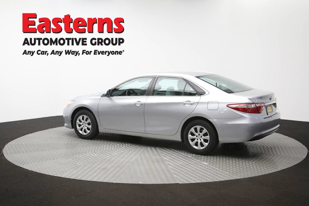 Used 2015 Toyota Camry LE FWD image 61
